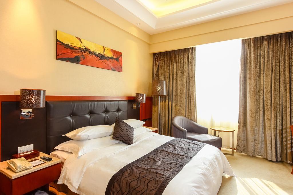 Cedar Hotel Yuzhu Екстер'єр фото