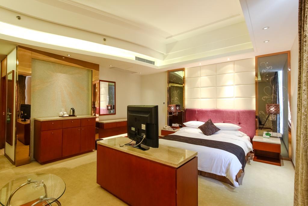 Cedar Hotel Yuzhu Екстер'єр фото